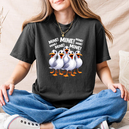 Funny Seagull Bird Outfit for Women Men T-Shirt