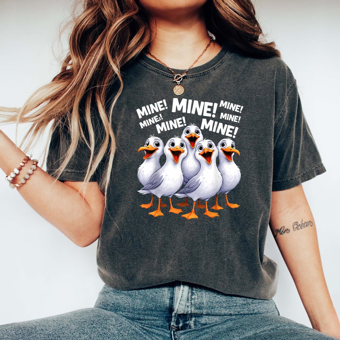 Funny Seagull Bird Outfit for Women Men T-Shirt