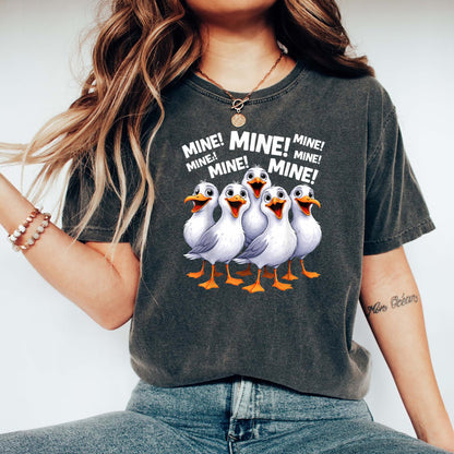 Funny Seagull Bird Outfit for Women Men T-Shirt